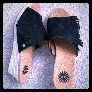 NWT Ugg w danes wedge sandal